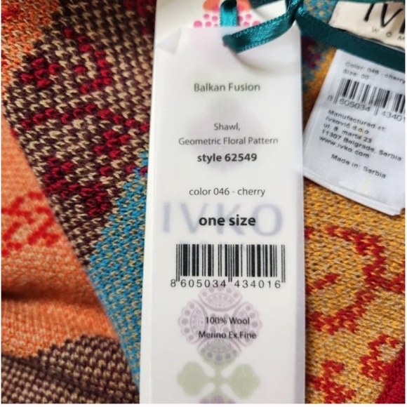 NWT IVKO Woman Red Jacquard-knit Geometric Folk Floral Pattern Shawl Scarf Wrap - Picture 8 of 11